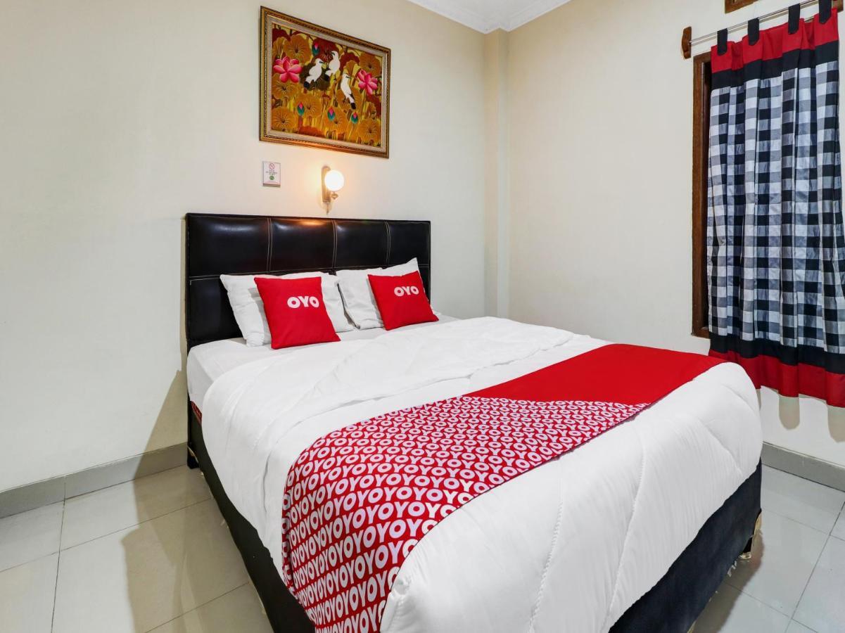 Oyo 90408 Hotel Horton Cirebon Exterior foto