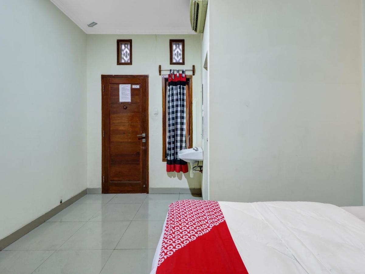 Oyo 90408 Hotel Horton Cirebon Exterior foto