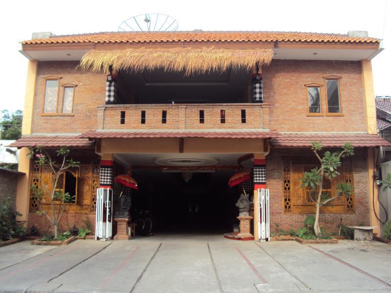 Oyo 90408 Hotel Horton Cirebon Exterior foto
